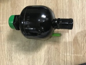 AL151076 AKUMULATOR HYDRAULICZNY