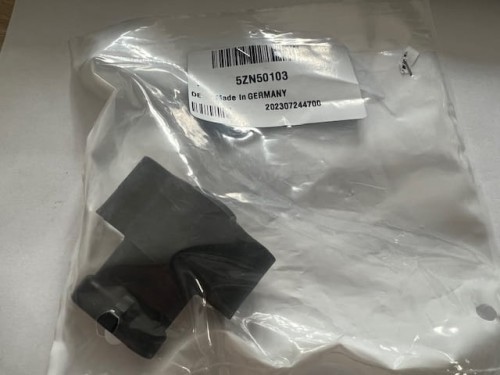 5ZN50103.jpg